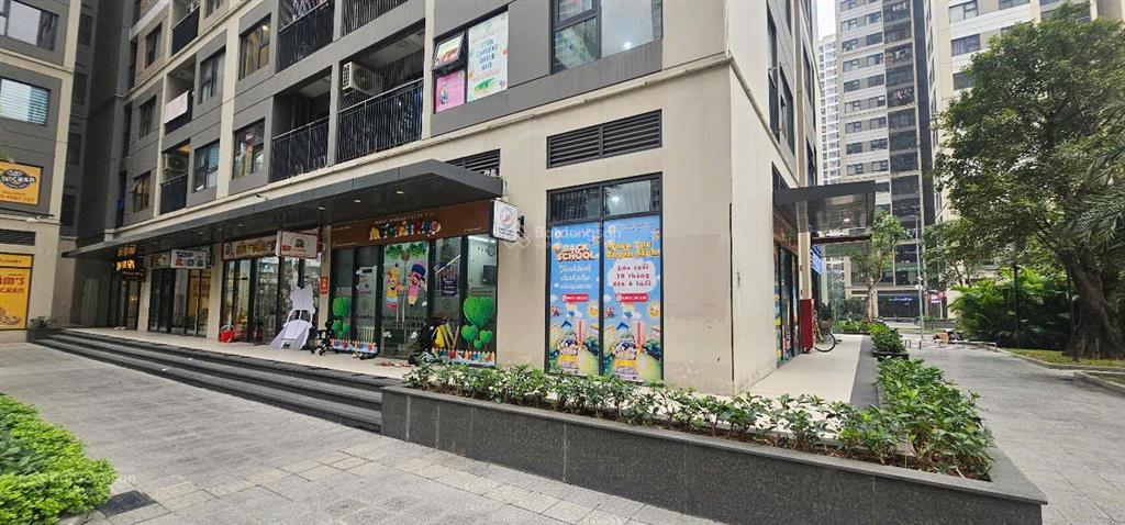 Căn shop độc nhất góc sảnh toà g1 solar park cửa ngõ 49 toà vin tây mỗ, dòng tiền từ 100tr/tháng