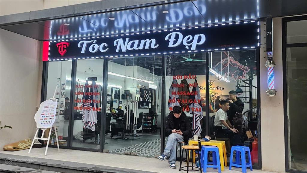 Shop chân đế sakura  vin smart city tây mỗ  buôn bán số 1 phía tây hà nội  siêu lợi nhuận từ 20%
