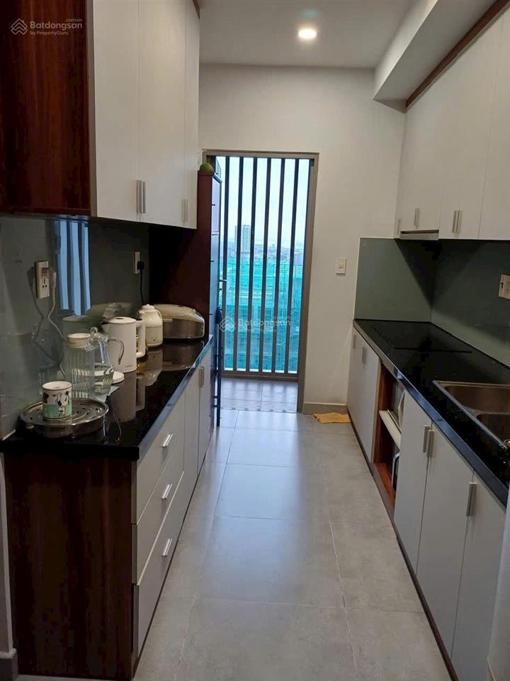 Bán nhanh căn hưng phúc 1, dt 82m2, 2pn, có ô xe, tầng cao, sổ hồng, giá 8 tỷ all in.