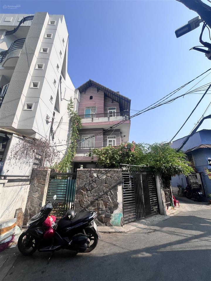 Bán nhà căn góc đường nhựa 6m huỳnh tấn phát, quận 7 dt 8x15m 5pn sân vườn rộng.