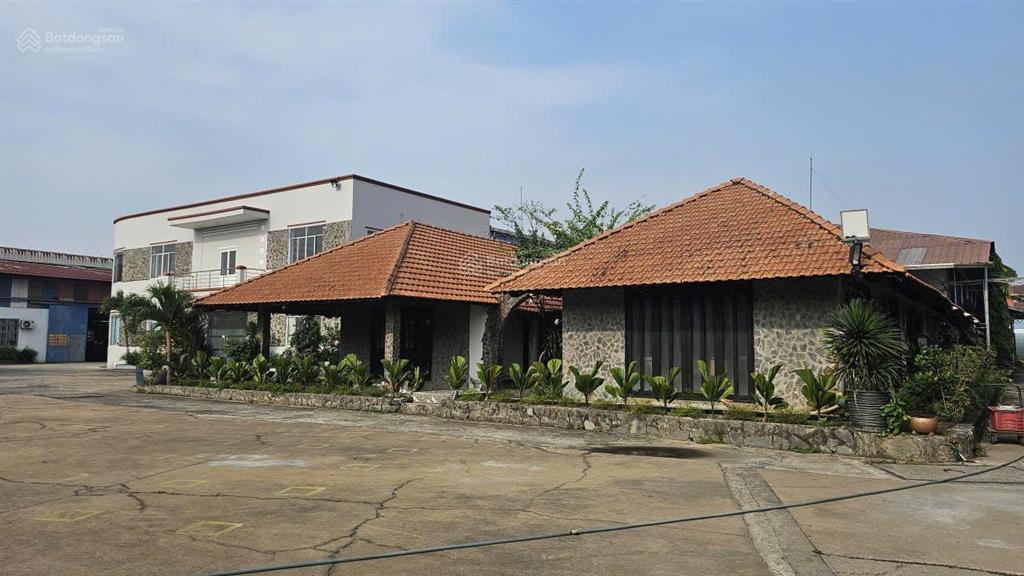 Bán nhà xưởng tân uyên bình dương  khuôn viên rộng pháp lý chuẩn vị trí trung tâm sản xuất