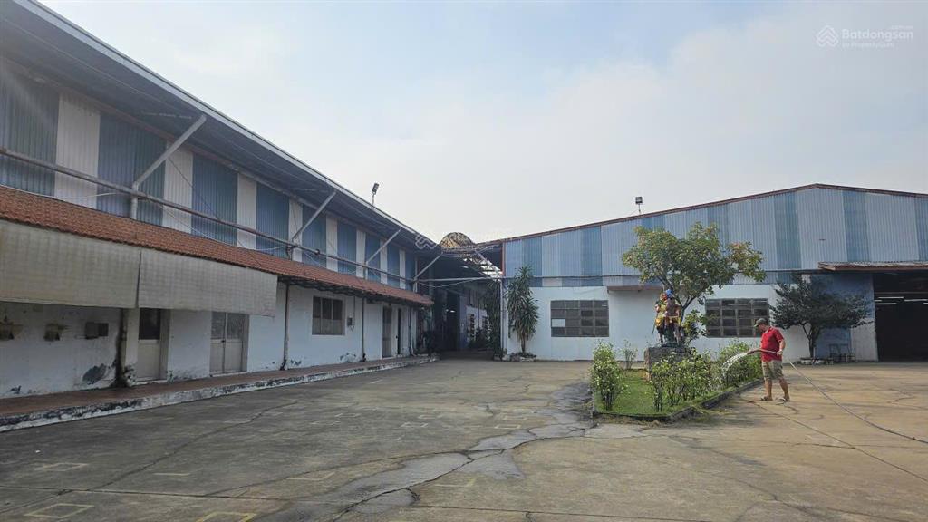 Bán nhà xưởng tân uyên bình dương  khuôn viên rộng pháp lý chuẩn vị trí trung tâm sản xuất
