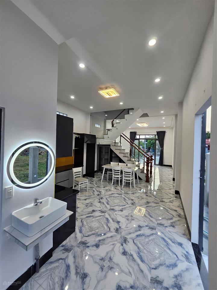Cần bán căn nhà 1trệt 1lầu 125m2 đã hoàn công xã thái mỹcủ chi, sát bên kcn linh trung 3