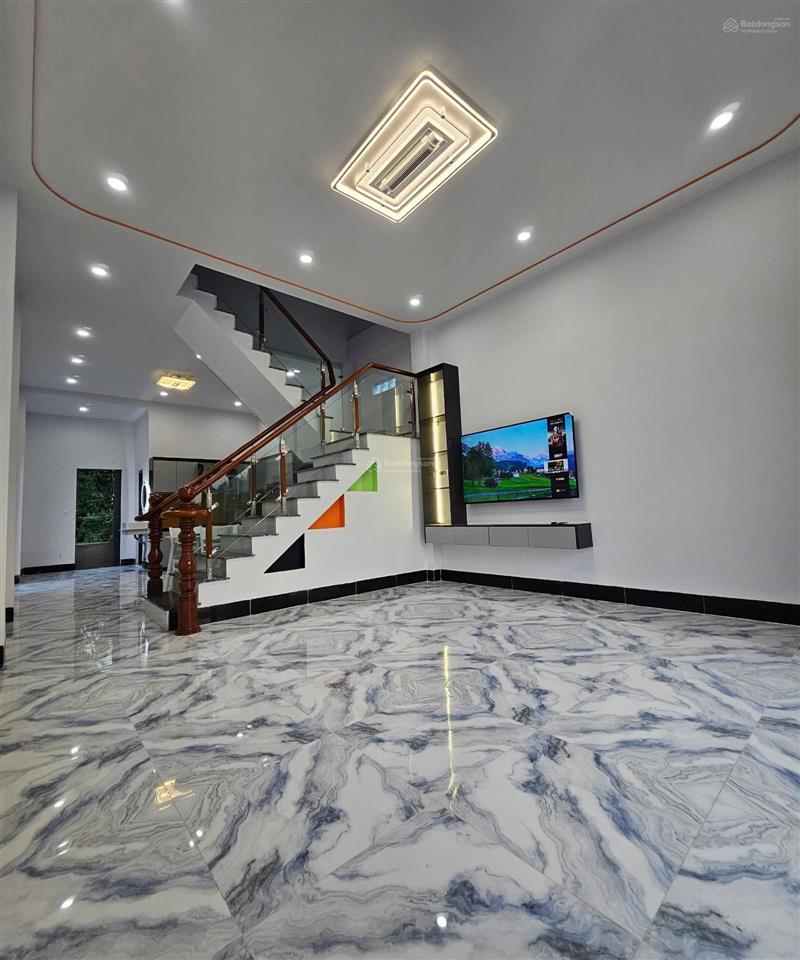 Cần bán căn nhà 1trệt 1lầu 125m2 đã hoàn công xã thái mỹcủ chi, sát bên kcn linh trung 3