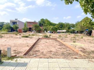 Cần bán lô đất thổ cư 80m2 ngay chợ phú hoà đông, cách hóc môn 12km, shr, xây dựng tự do