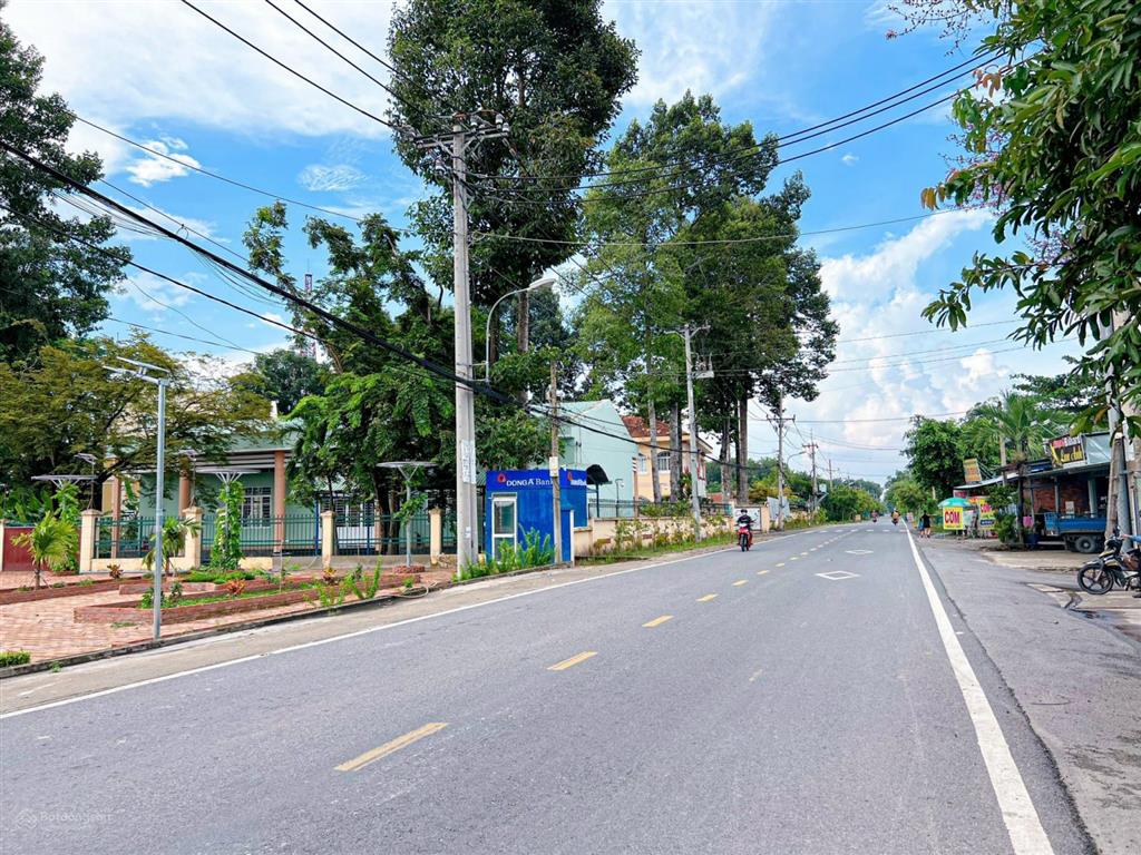 Chính chủ cần bán lô đất thổ cư 99m2 xã nhuận đứccủ chi giá 950tr, shr
