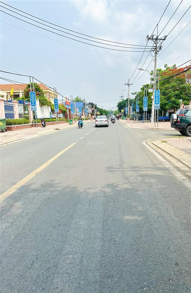 Chính chủ cần bán 2lô đất thổ cư 200m2 sát bên đường trung lập  giá 1tỷ5, shr, xây dựng tự do