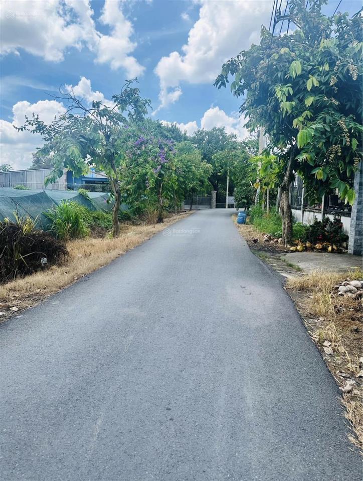Chủ ngộp cần bán lô đất 2364m2 có sẵn 300m2 thổ cư xã tân phú trung, cách ql22 1km