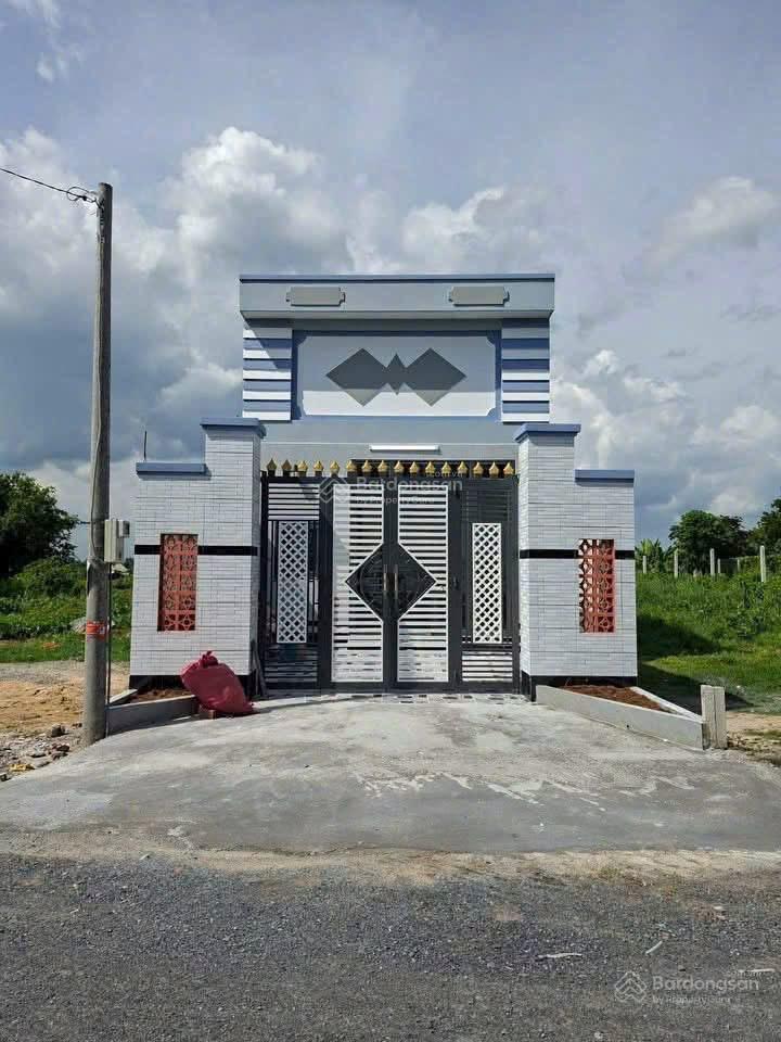 Chủ ngộp cần bán lô đất thổ cư gần trường dạy lái xe, tỉnh lộ 2 vào 500m xã phước vĩnh an