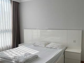 Quá rẻ cho căn 2pn vinhomes central park giá chỉ 8,5 tỷ đầu tư cho thuê sinh lời tốt. 0936 021 ***