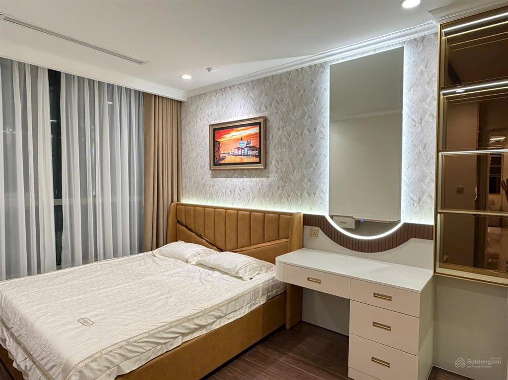 Siêu hot bán căn hộ 2pn tại vinhomes central park, 8,6 tỷ, 82m2 . 0936 021 ***