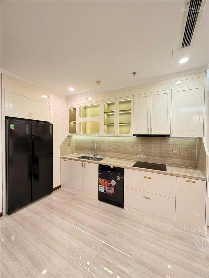 Siêu hot bán căn hộ 2pn tại vinhomes central park, 8,6 tỷ, 82m2 . 0936 021 ***