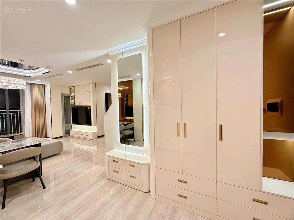 Siêu hot bán căn hộ 2pn tại vinhomes central park, 8,6 tỷ, 82m2 . 0936 021 ***