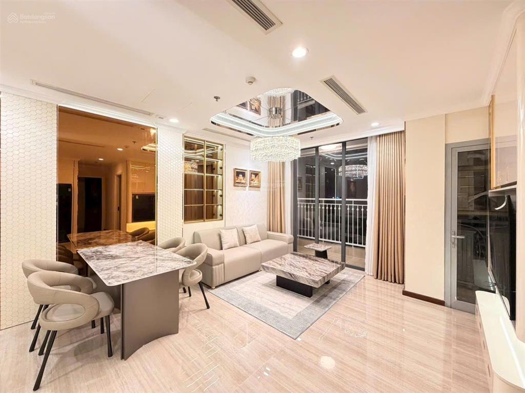 Siêu hot bán căn hộ 2pn tại vinhomes central park, 8,6 tỷ, 82m2.  0936 021 ***