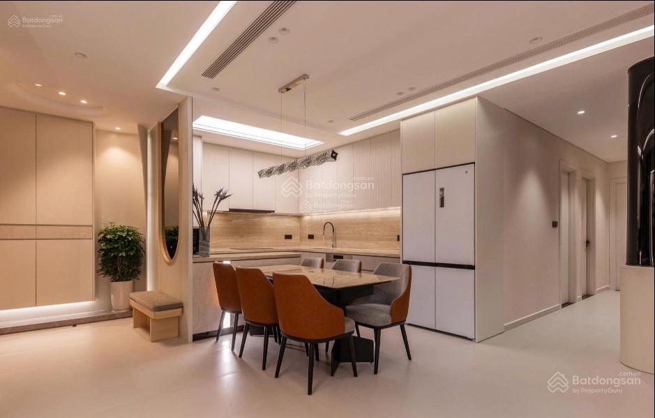 Bán gấp căn hộ 4pn, 3wc, 147m2 tại vinhomes central park, 17,8 tỷ vnd.  0936 021 ***