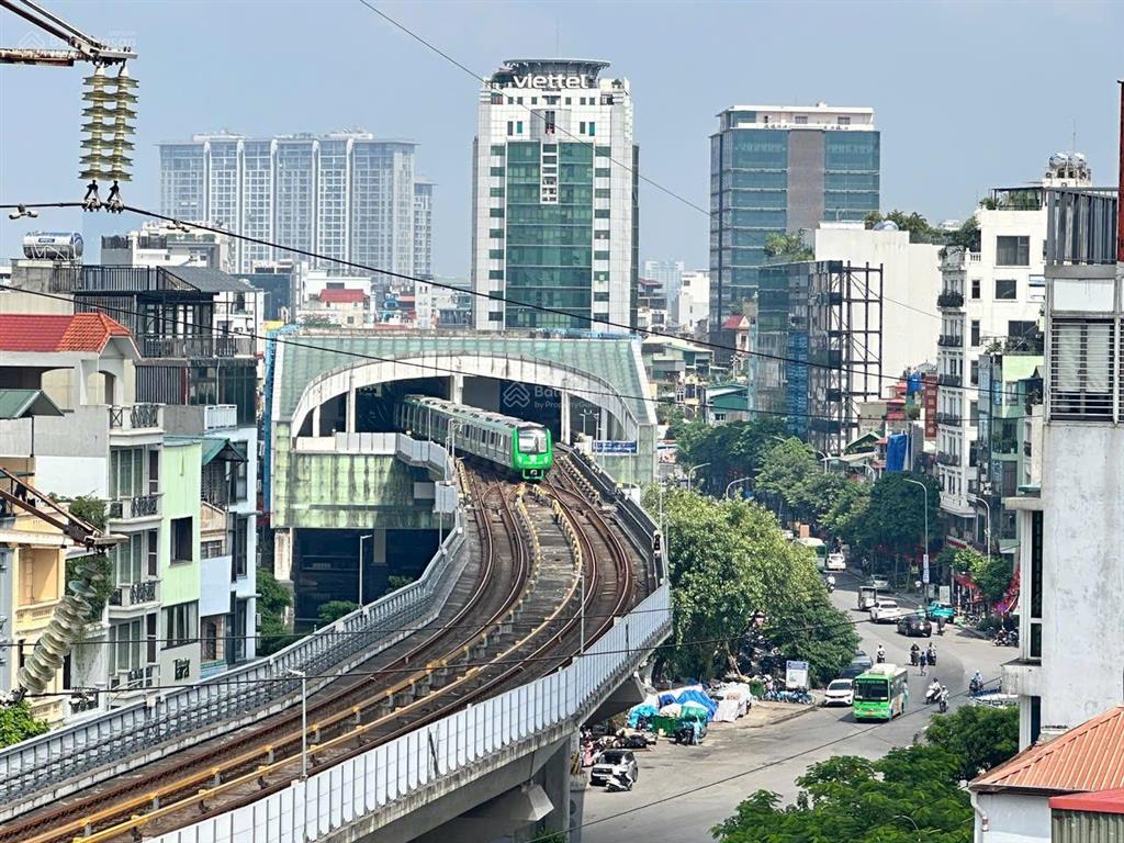 Bán chdv ngõ 86 hào nam cách phố 50m, dt 70m2 x 8 tầng mt gần 6m, cách ga tầu điện cát linh 300m.