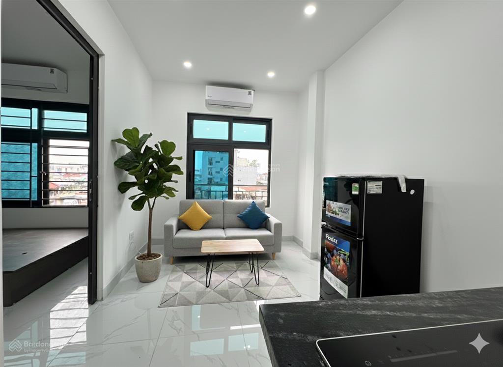Bán chdv ngõ 86 hào nam cách phố 50m, dt 70m2 x 8 tầng mt gần 6m, cách ga tầu điện cát linh 300m.