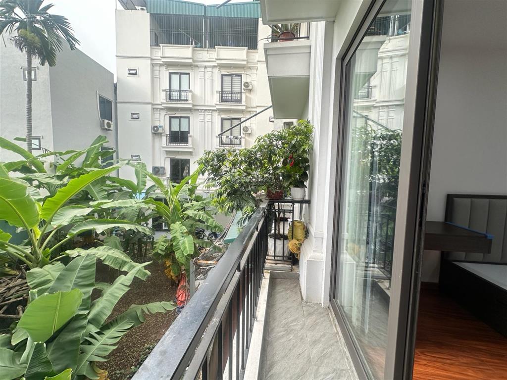 Cần bán gấp  rẻ hơn thị trường 300 triệu nhà dt38m2 x 5 tầng thạch bàn  long biên  chỉ 6,69 tỷ