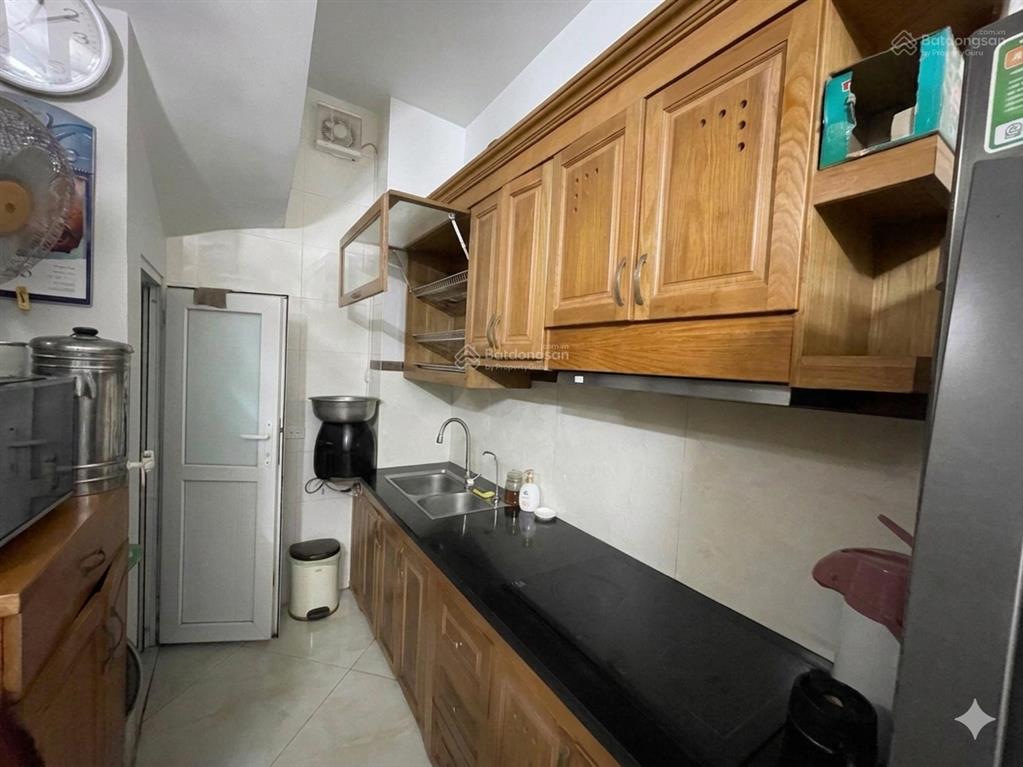 Nhà phân lô 5 tầng 32m2, 7,5 tỷ, trung tâm ngã tư vĩnh hưng  lĩnh nam  ô tô đỗ cổng  tặng nt