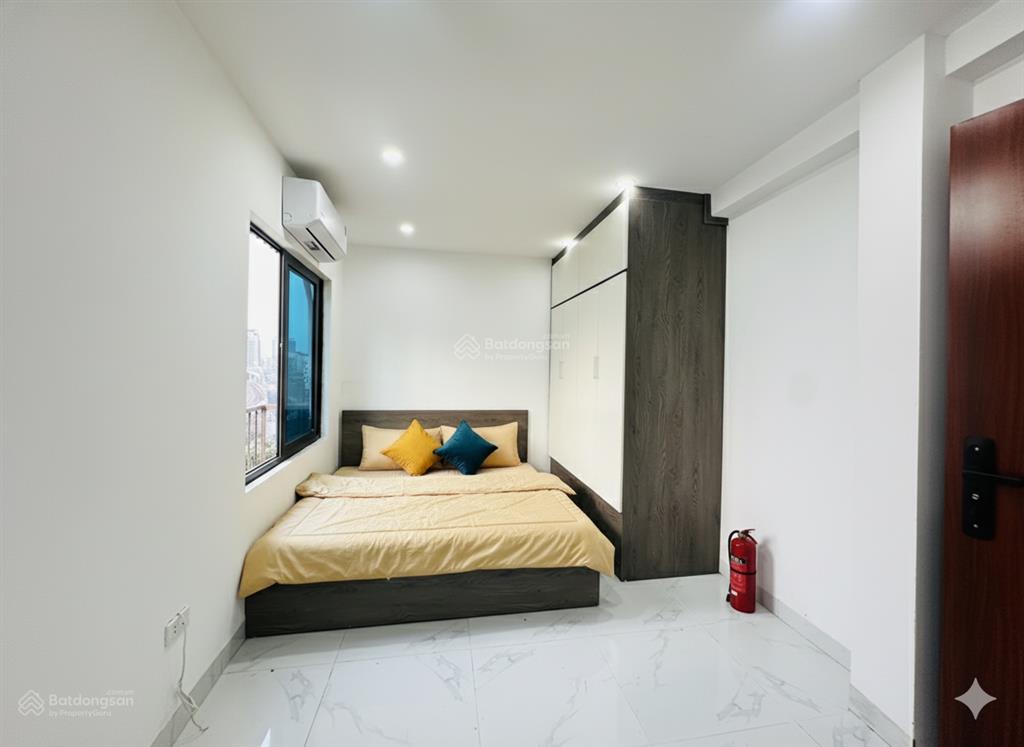 Chính chủ bán chdv ngõ 44 hào nam cách phố 50m, dt thực tế sd 70m2x8 tầng mt6m giảm chào 23,8 tỷ.