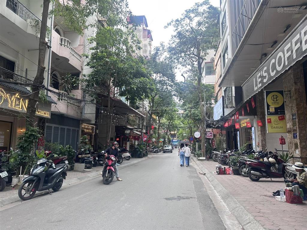 Nguyên hồng 45m2 x 5 tầng  vỉa hè 3m  ô tô tránh  32 tỷ  phân lô trên ở dưới cho thuê kd.