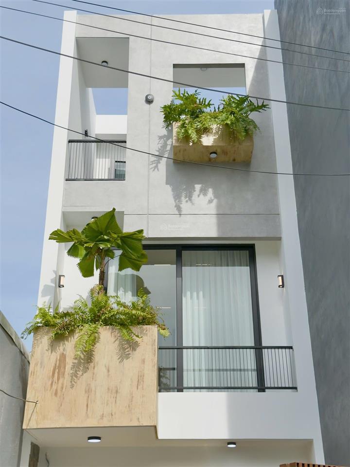 Bán nhà 3 tầng kiệt ô tô đậu trong tô hiệu, thiết kế sân vườn thoáng mát