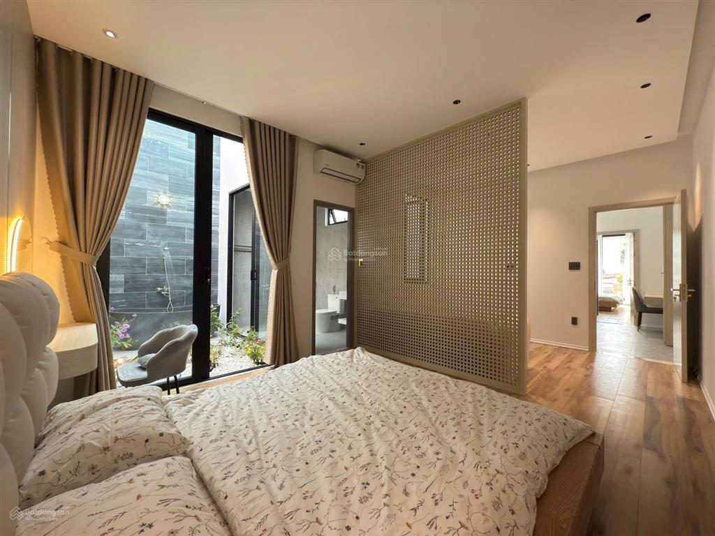 Bán nhà 3 tầng kiệt ô tô đậu trong tô hiệu, thiết kế sân vườn thoáng mát