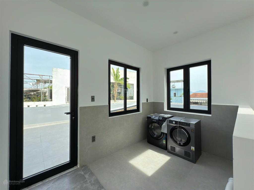 Bán nhà 3 tầng kiệt ô tô đậu trong tô hiệu, thiết kế sân vườn thoáng mát