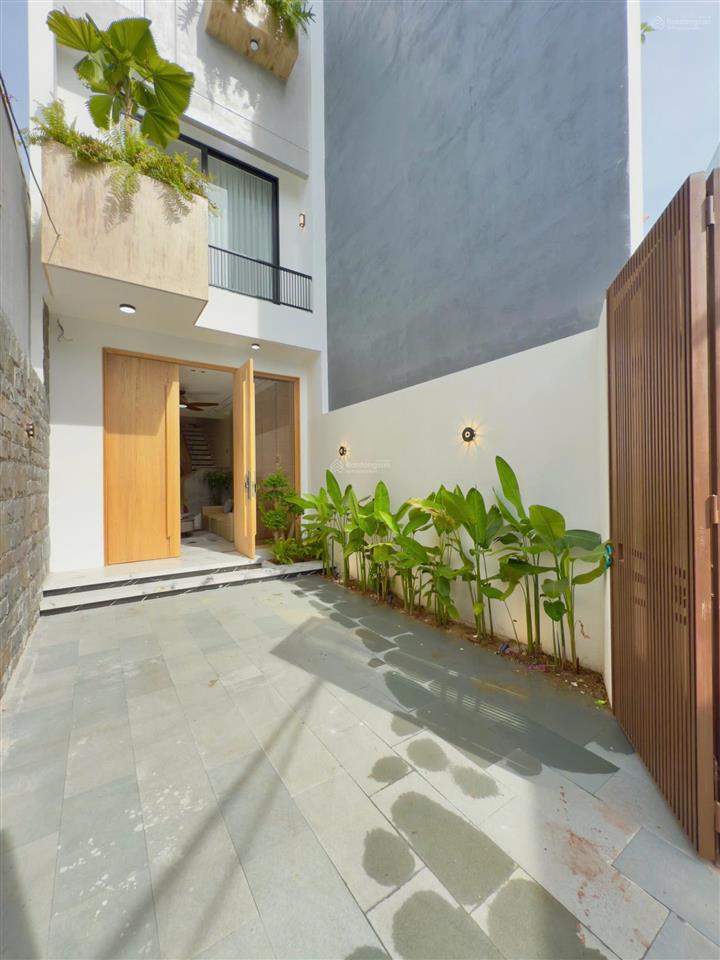 Bán nhà 3 tầng kiệt ô tô đậu trong tô hiệu, thiết kế sân vườn thoáng mát