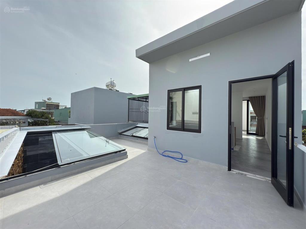 Bán nhà 3 tầng kiệt ô tô đậu trong tô hiệu, thiết kế sân vườn thoáng mát