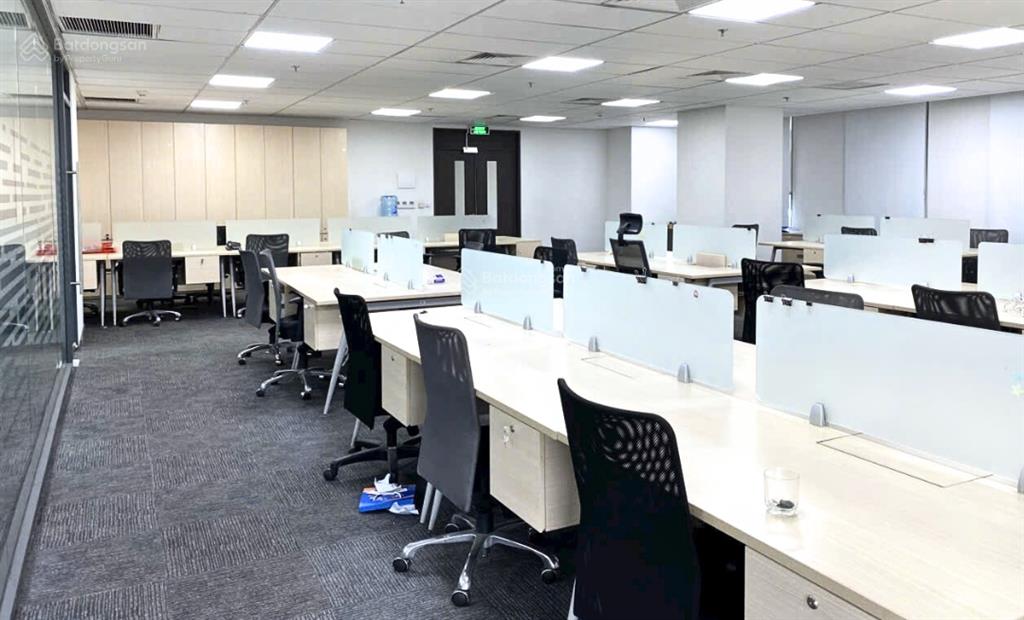 550m2 cắt lẻ cho thuê 300 nghìn/m2/th, đã setup nội thất tại tòa ocean park đào duy anh