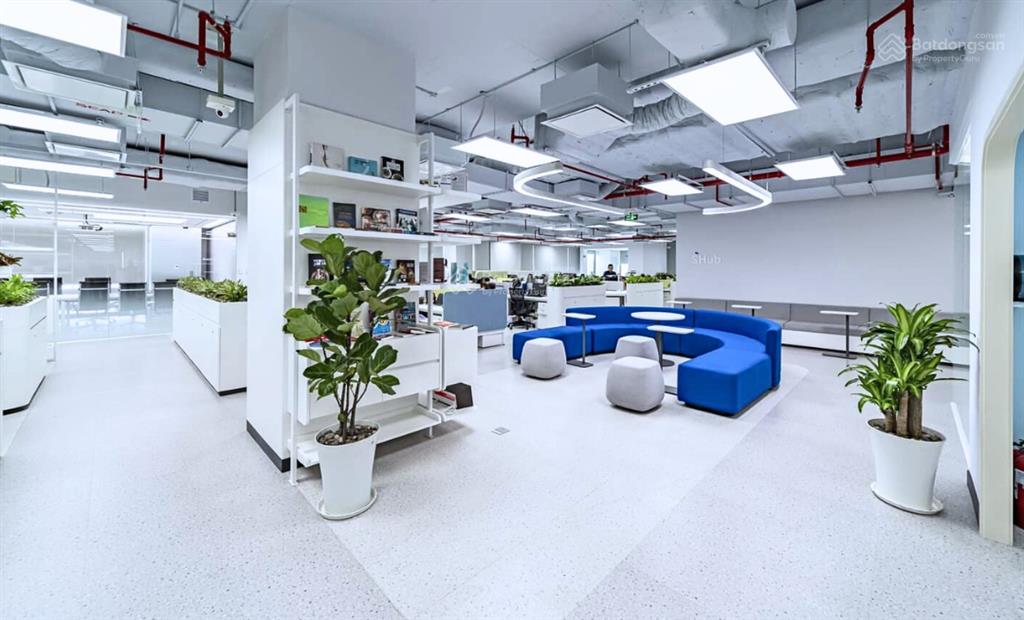 530m2 có cắt nhỏ từ 100m2 cho thuê giá 300k/m2/th tại diamond flower 48 lê văn lương