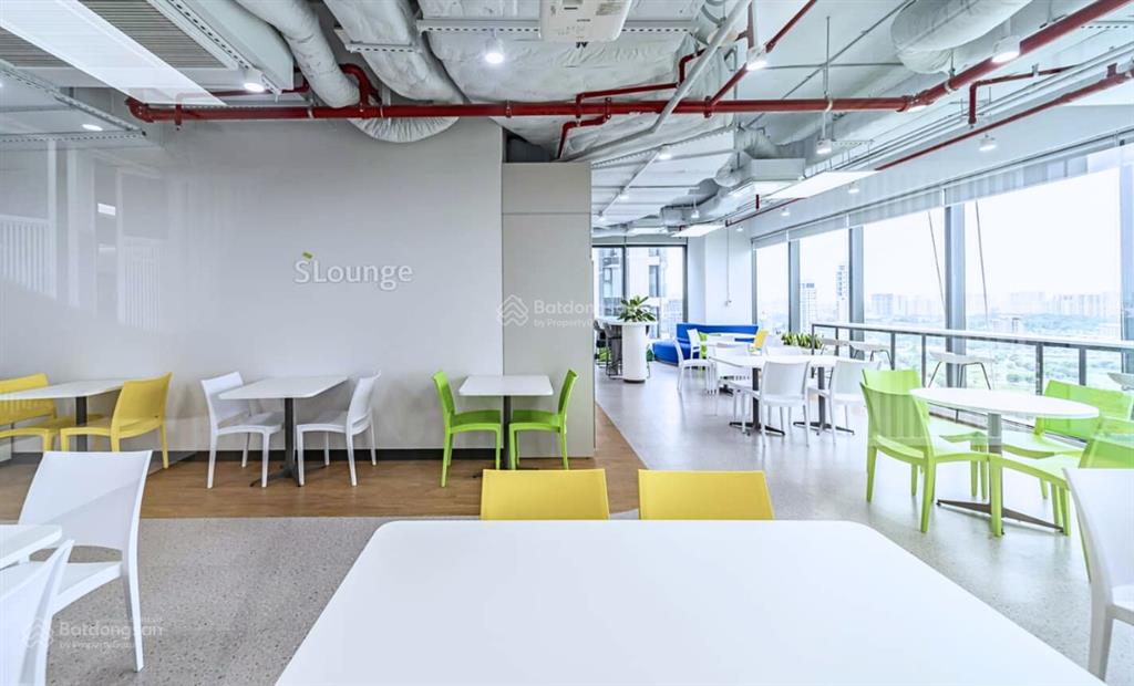 530m2 có cắt nhỏ từ 100m2 cho thuê giá 300k/m2/th tại diamond flower 48 lê văn lương