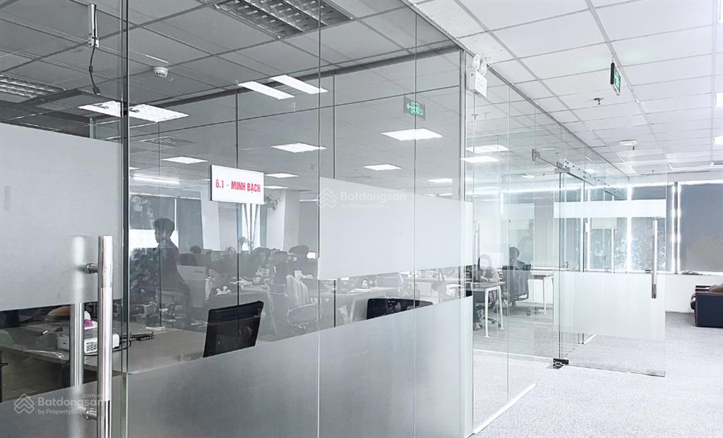550m2 cắt từ 100m2 giá 220k/m2/th, sẵn nội thất hồ gươm plaza đường trần phú
