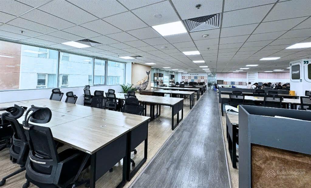 500m2 cắt lẻ từ 80m2 cho thuê giá 280k/m2/th đã setup nội thất tại việt á tower duy tân