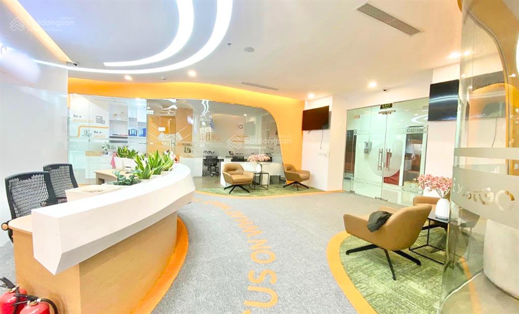 550m2 cắt nhỏ giá 280.000đ/m2/tháng, sẵn nội thất vinhomes west point phạm hùng