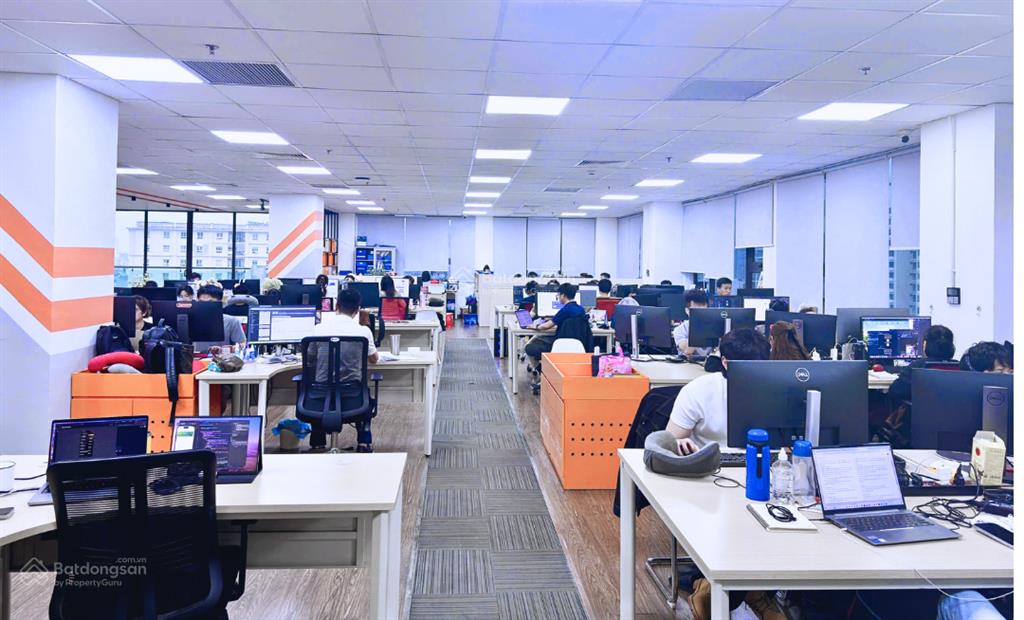 500m2 cắt từ 100m² giá 250k/m sẵn nội thất tại mặt phố liễu giai ba đình