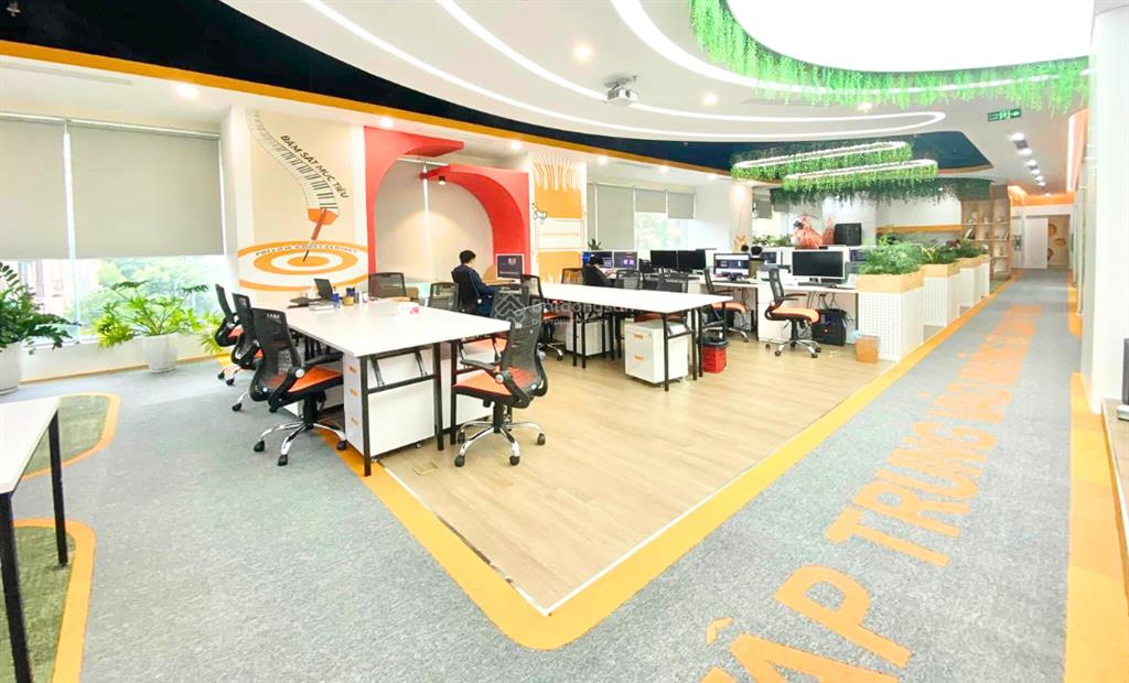 550m² cắt nhỏ từ 100m² giá 300k/m2/th, sẵn nội thất handico tower phạm hùng
