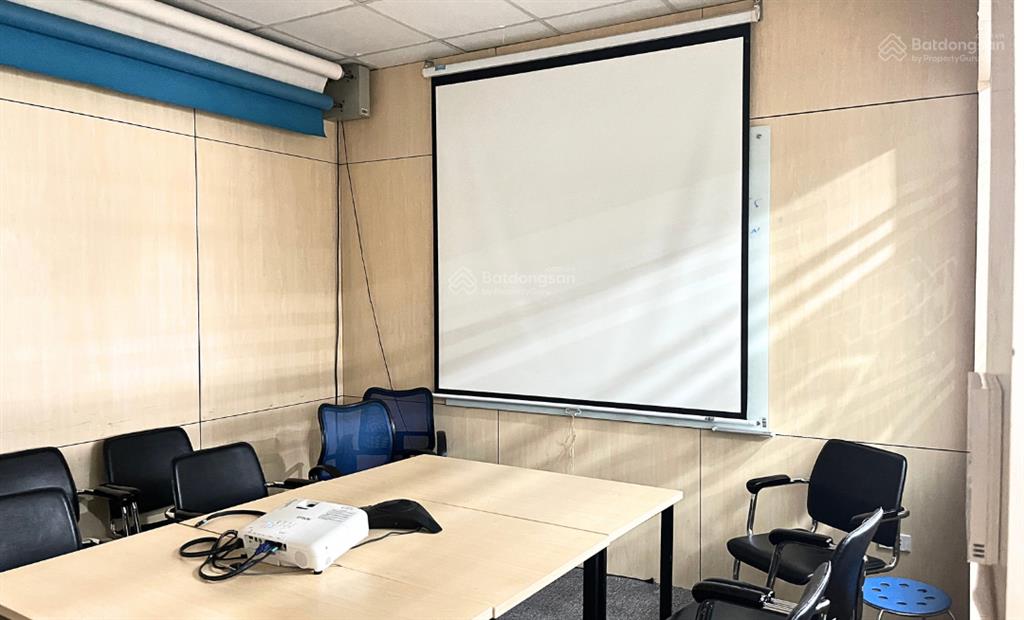 520m2 cắt nhỏ từ 100m2 giá 260k/m2/th setup nội thất hòa bình green city 505 minh khai