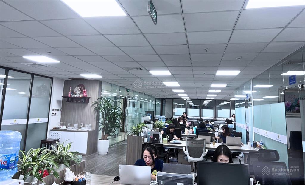 500m2 cắt nhỏ từ 80m2 giá 280k/m2/th. vp full đồ giá tốt chủ thứ cấp sun square lê đức thọ