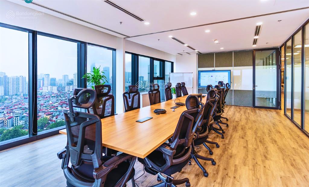 500m2 cắt từ 100m cho thuê, giá 320k/m2/th, đã setup nội thất tại hud tower lê văn lương