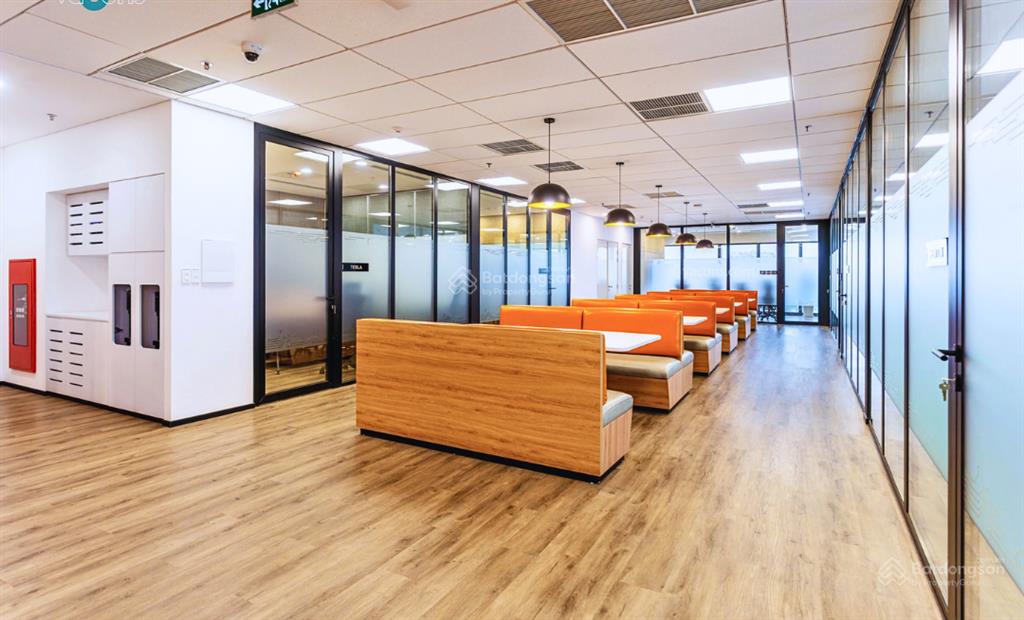 500m2 cắt từ 100m cho thuê, giá 320k/m2/th, đã setup nội thất tại hud tower lê văn lương