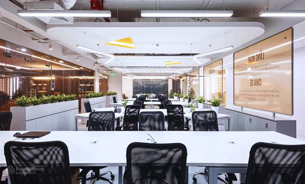 500m2 cắt nhỏ từ 100m2 giá 300k/m2/th. vp full đồ giá tốt udic complex hoàng đạo thúy