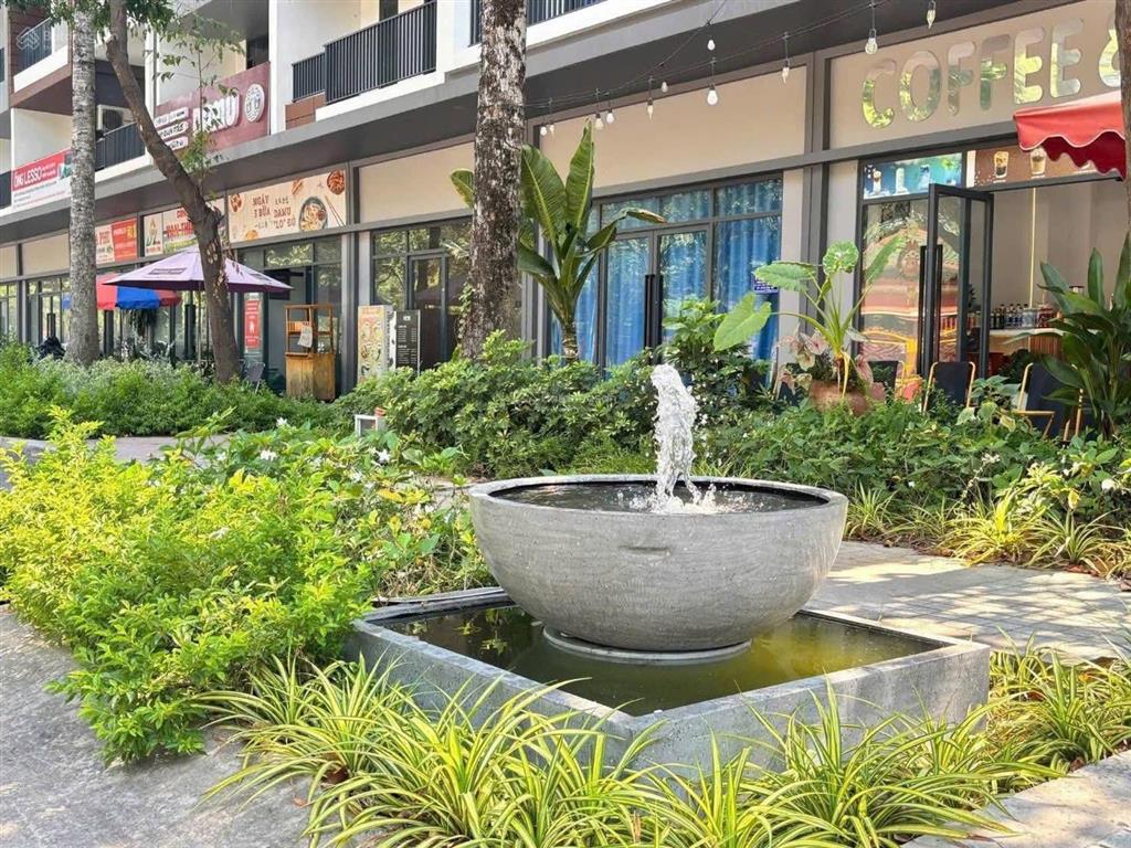 Bán shophouse đẹp tại hòa phú, 75 triệu/m2, 100m2, 5pn + 6wc