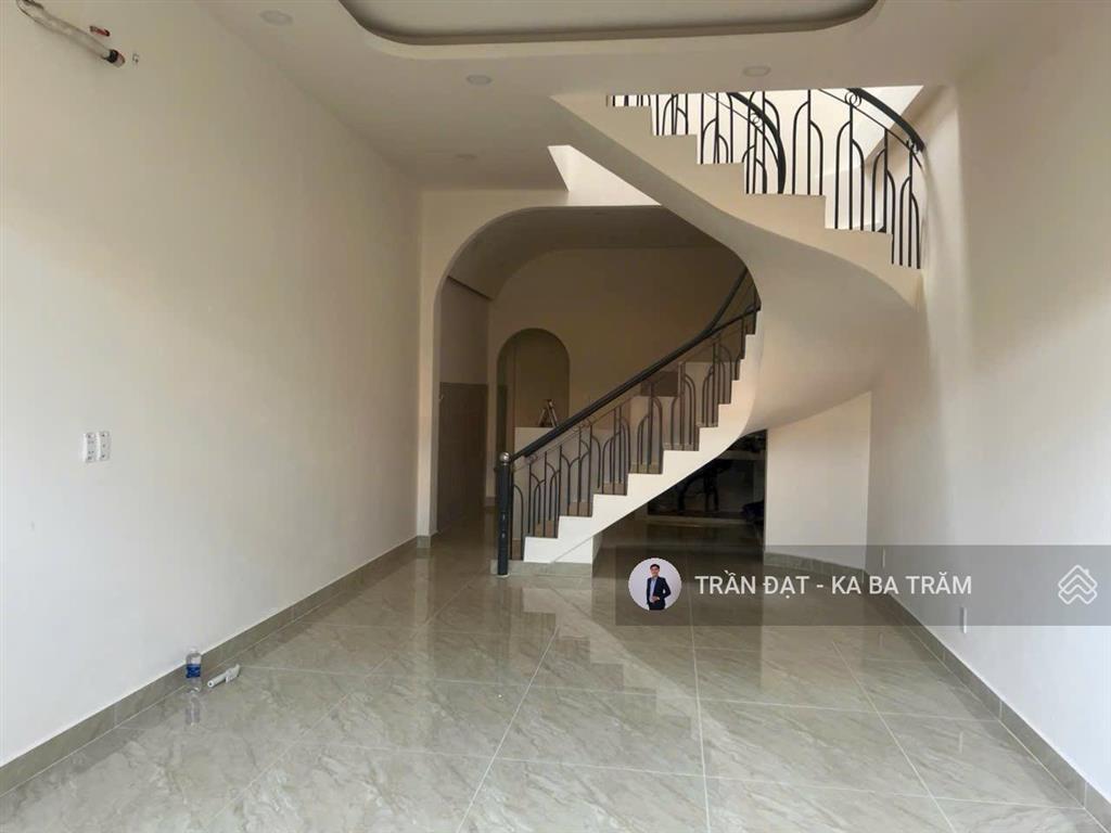 9,8 tỷ! siêu phẩm mặt tiền kinh doanh trần tấn ,3 tầng, 4 x 17m, vuông vức, ngay nguyễn thế truyện