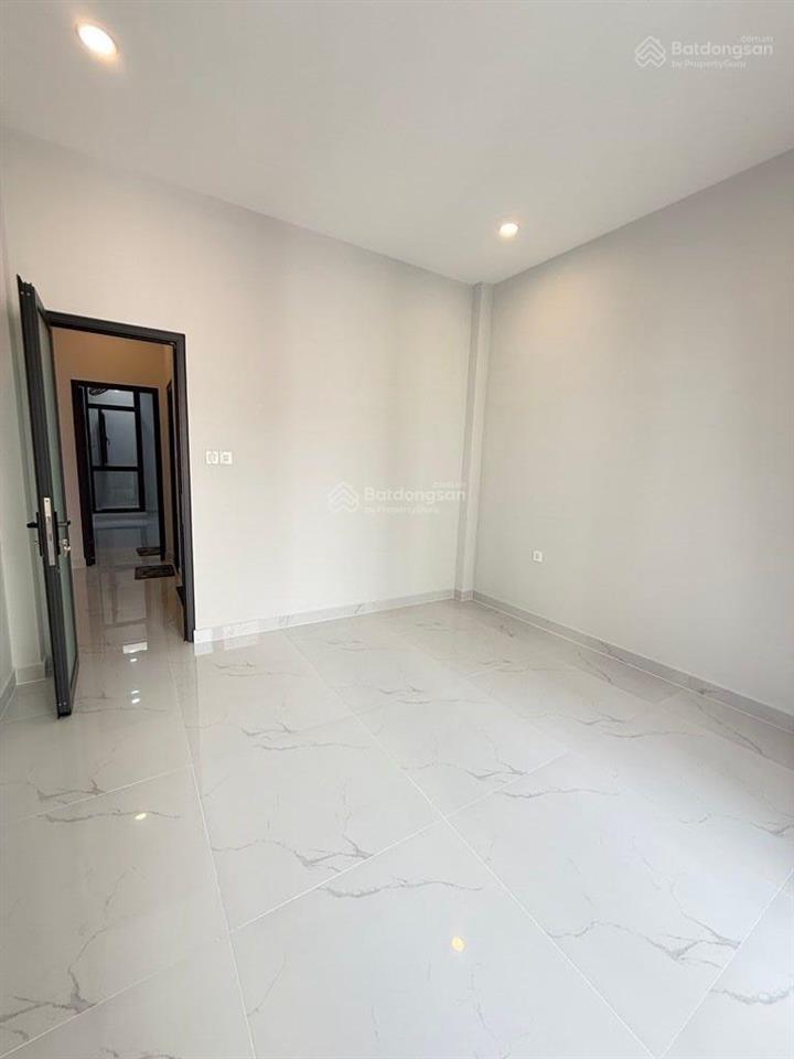 Hàng hiếm  hẻm 6m thông  trường chinh  ngay ubnd  4x15m  3 tầng  chỉ 8 tỷ 8  giá tốt khu vực