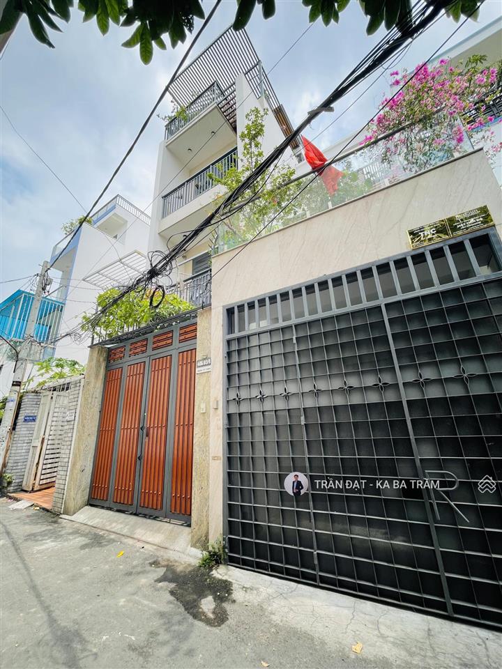 Hàng hiếm,9,9 tỷ, hẻm nhựa đẹp cộng hoà ngay etown2, 3 tầng, 4x16m, giá cực tốt cho đầu tư