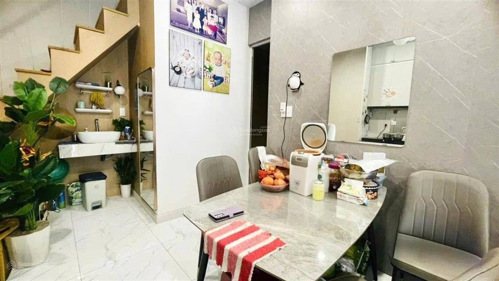 Nhà đẹp ngay tân sơn nhì  2 tầng  ngang 6m x8.5m  hiếm nhà bán  tiện ở , cho thuê  chỉ 4.65 tỷ