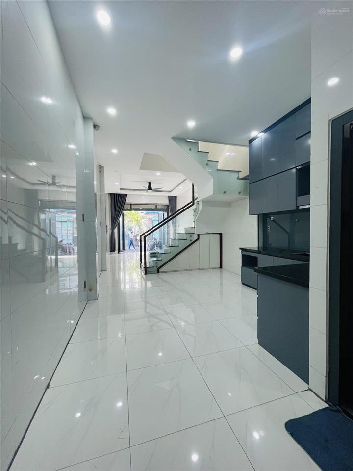 Giảm 1 tỷ! hẻm xe tải thông  ngay chợ tân hương  4 x 14m  56m2 vuông vức  4 tầng  chỉ 9.5 tỷ