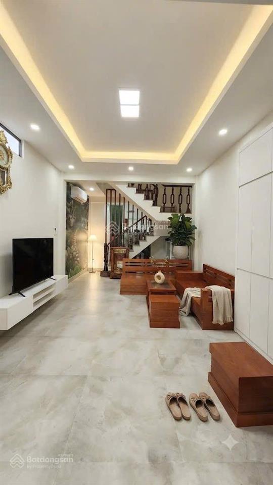 Giảm sốc còn 7.7 tỷ mặt tiền tây sơn 5 tầng 4 x 19m ngay chợ tân hương kinh doanh đỉnh